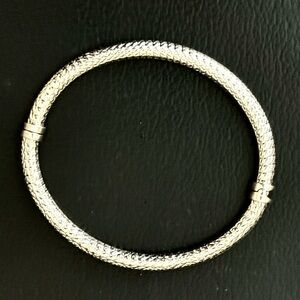 .925 Sterling Silver Milor made in Milan Italy solid textured bangle bracelet